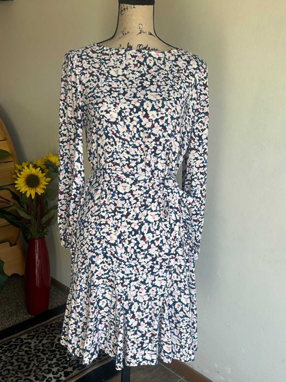 HOBBS London Long Sleeve Floral Dress Size 6